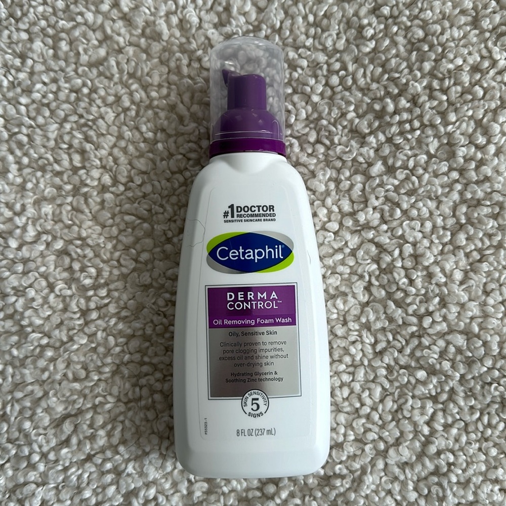 Cetaphil Derma Control Oil Removing Foam Wash